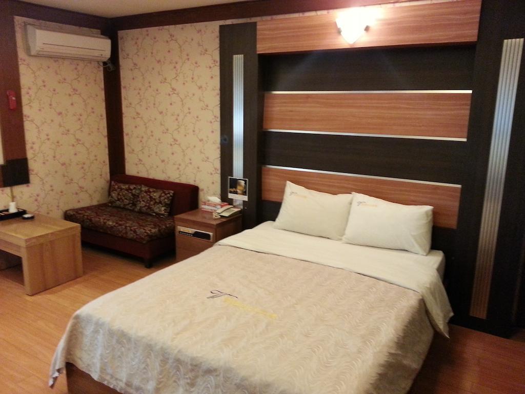 Valentine Hotel Коян Экстерьер фото